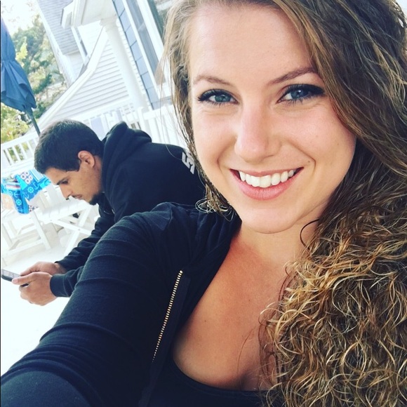 Meet your Posher, Brittany - Picture 1 of 1